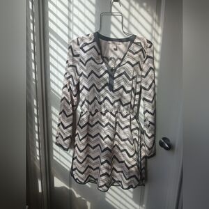 Forever 21 Grey and White V-Neck Long Sleeve Sundress Size Small